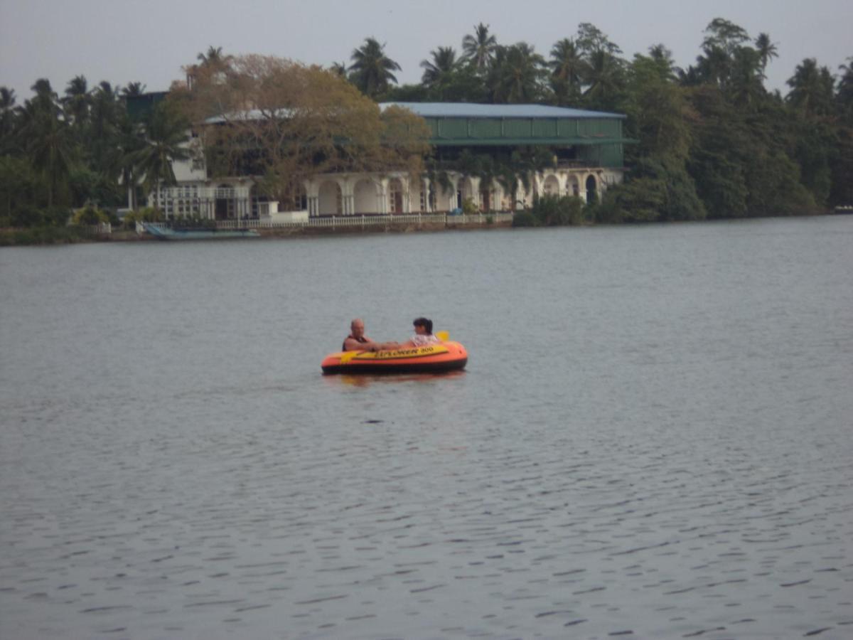 Lake Life Villa アンバランゴダ エクステリア 写真